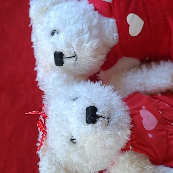 Hallmark Blushing Bears Valentines Kiss Kiss 💋 Bears - Picture 10 of 12